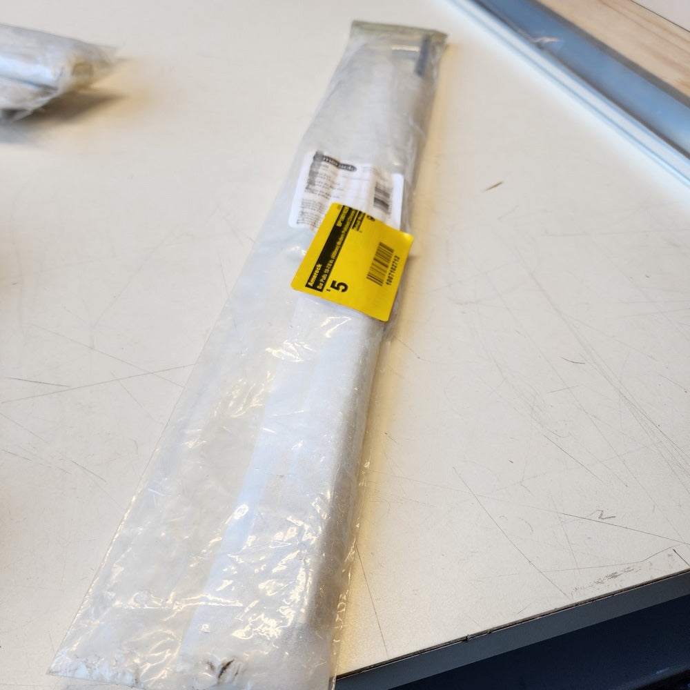 Bar Pulls 18-7/8 in. (480mm) Modern Polished Chrome Bar Cabinet Pull (BP1901626) Bar Pulls 18-7/8 in. (480mm) Modern Polished Chrome Bar Cabinet Pull (BP1901626)